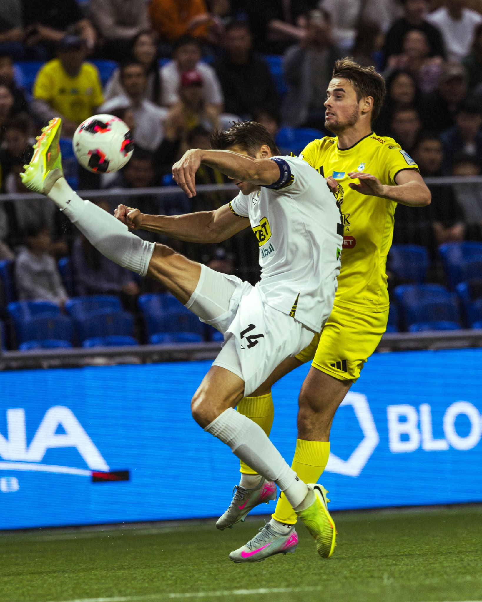 Фотография из серии: ФК Астана - ФК Кайрат 1-0 — кадр №17