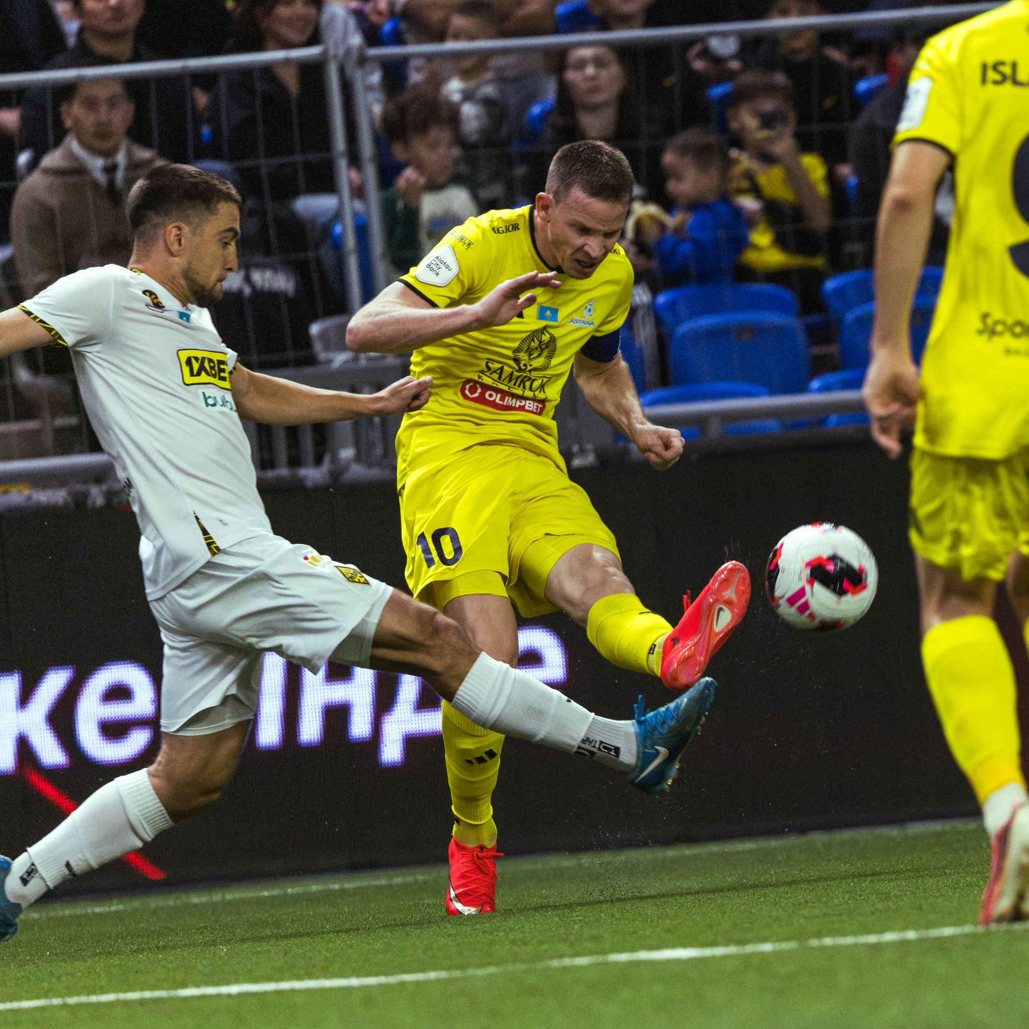 Фотография из серии: ФК Астана - ФК Кайрат 1-0 — кадр №54